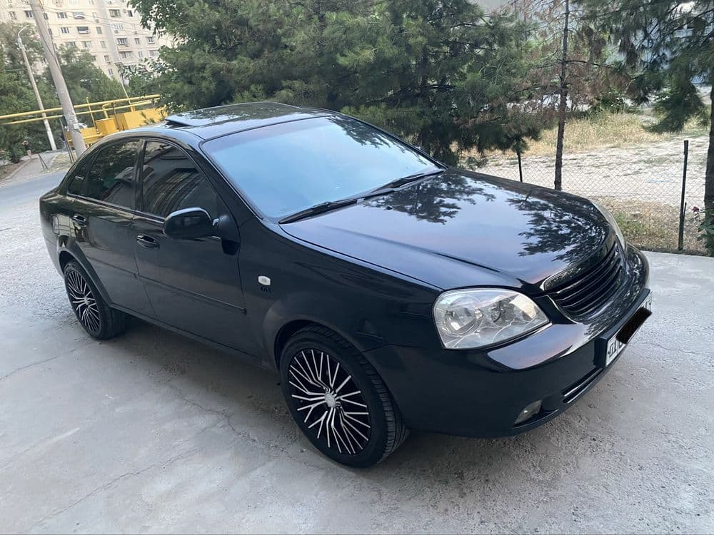 Lacetti avtomat sotiladi — 2