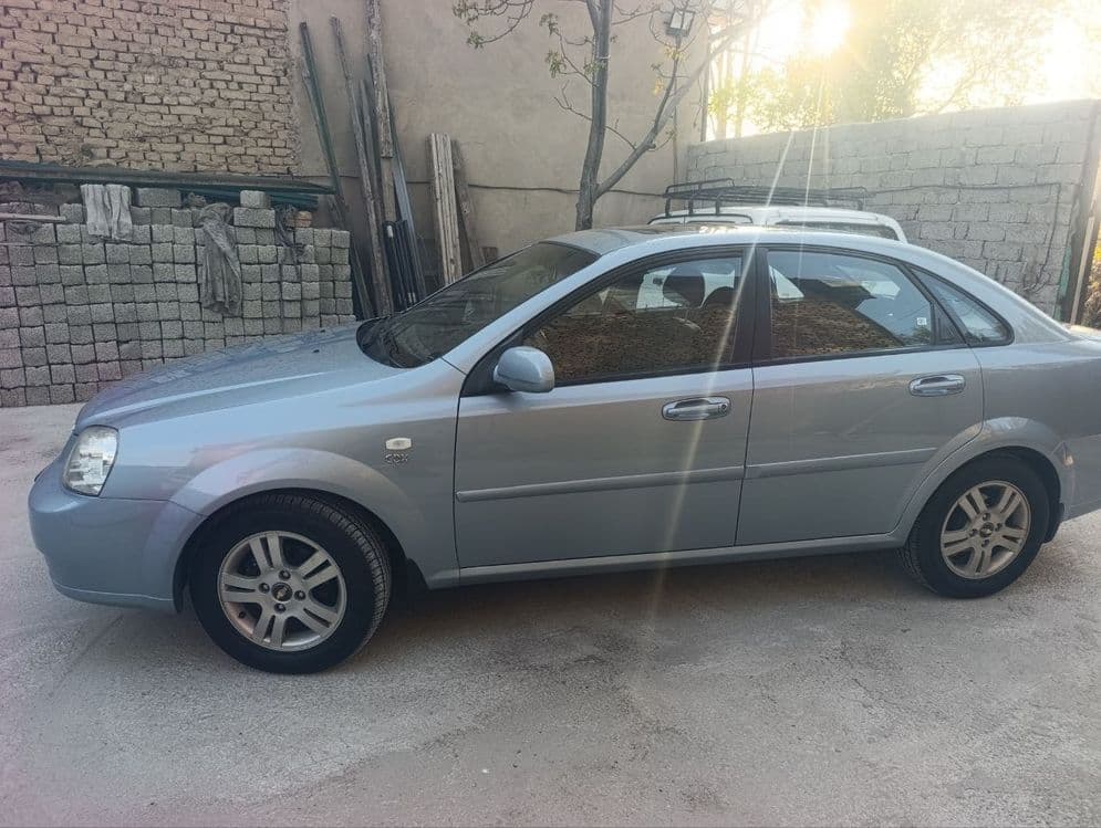 Chevrolet Lacetti 1.8 — 4