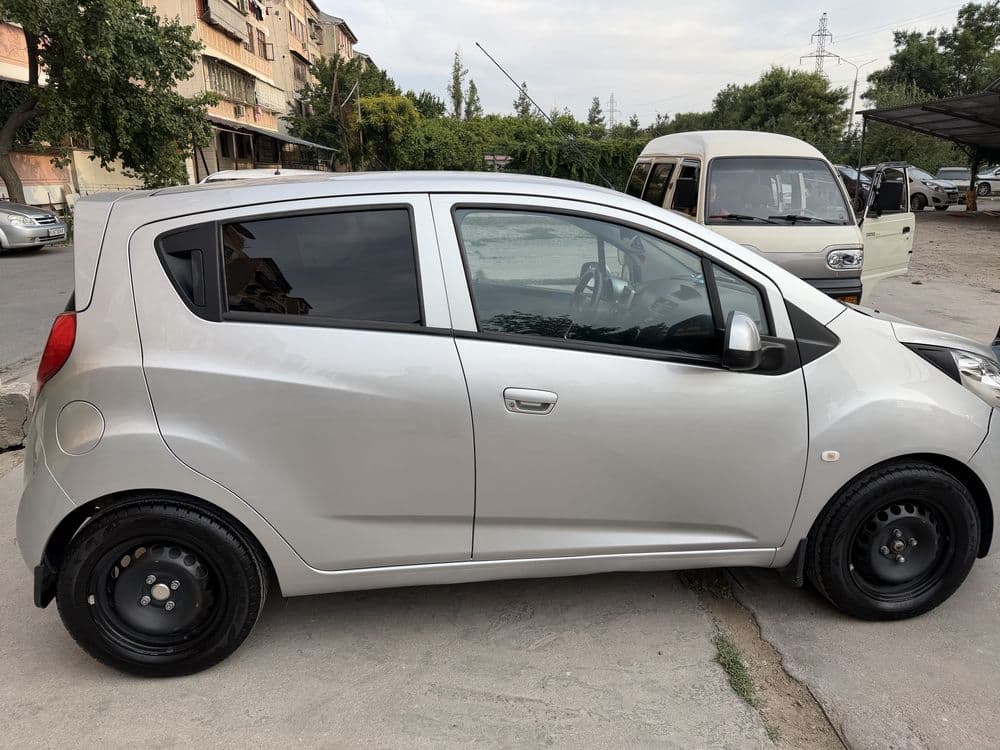 Spark 2015 yil Avtomat — 1
