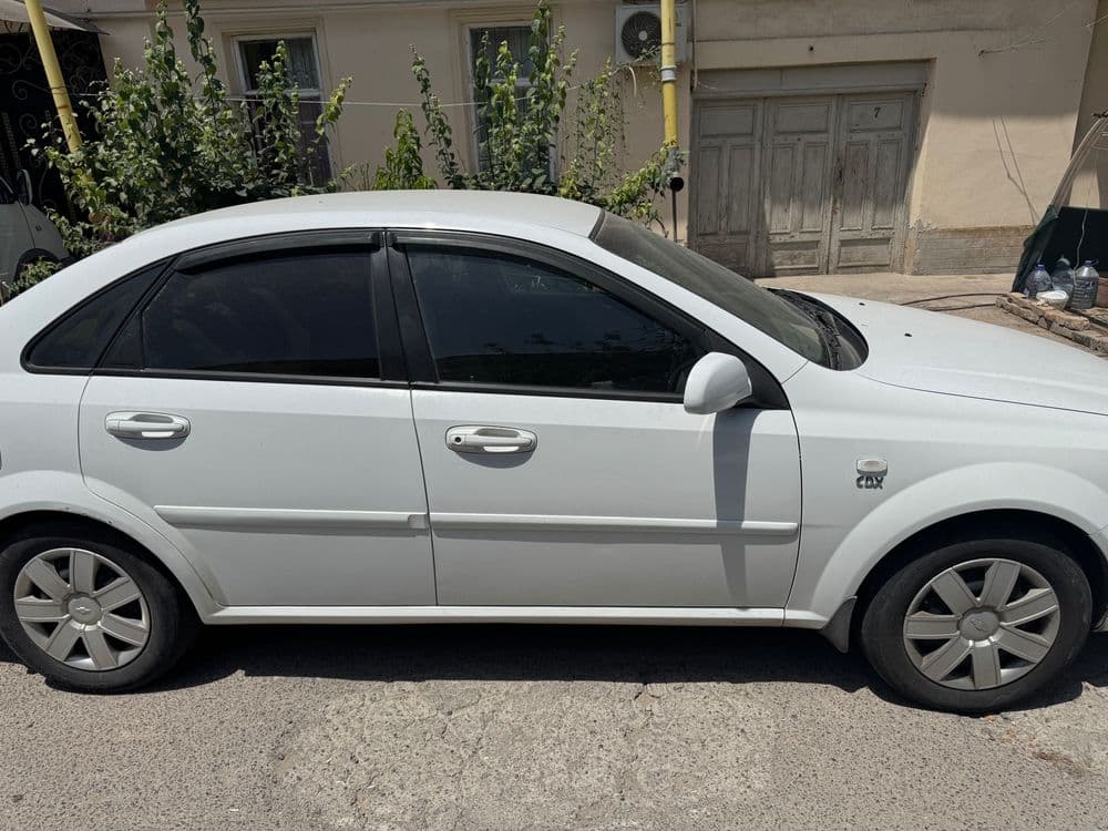 Lacetti 1.8 MT 2011 — 3