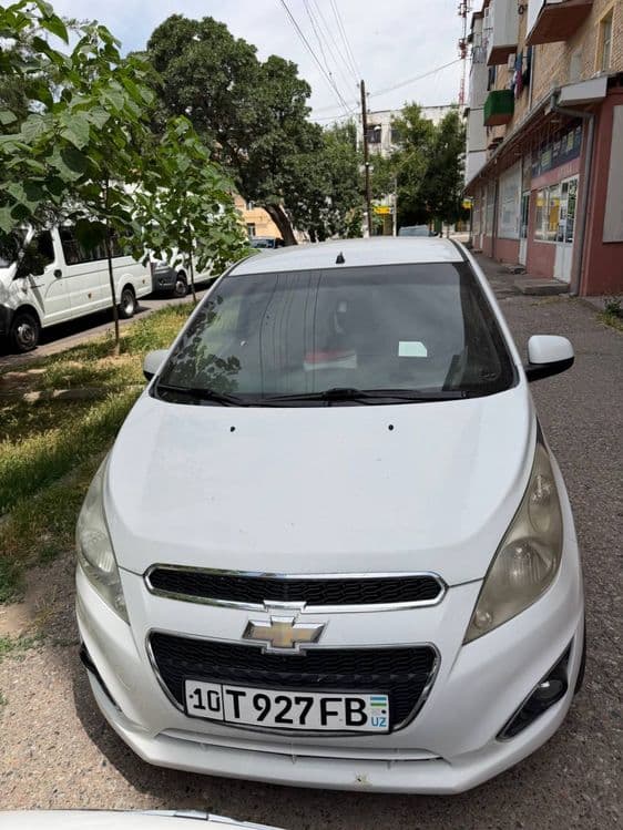 Chevrolet Spark 2015 srochno sotiladi — 1