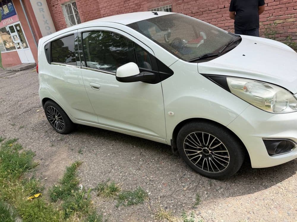 Chevrolet Spark 2015 srochno sotiladi — 3
