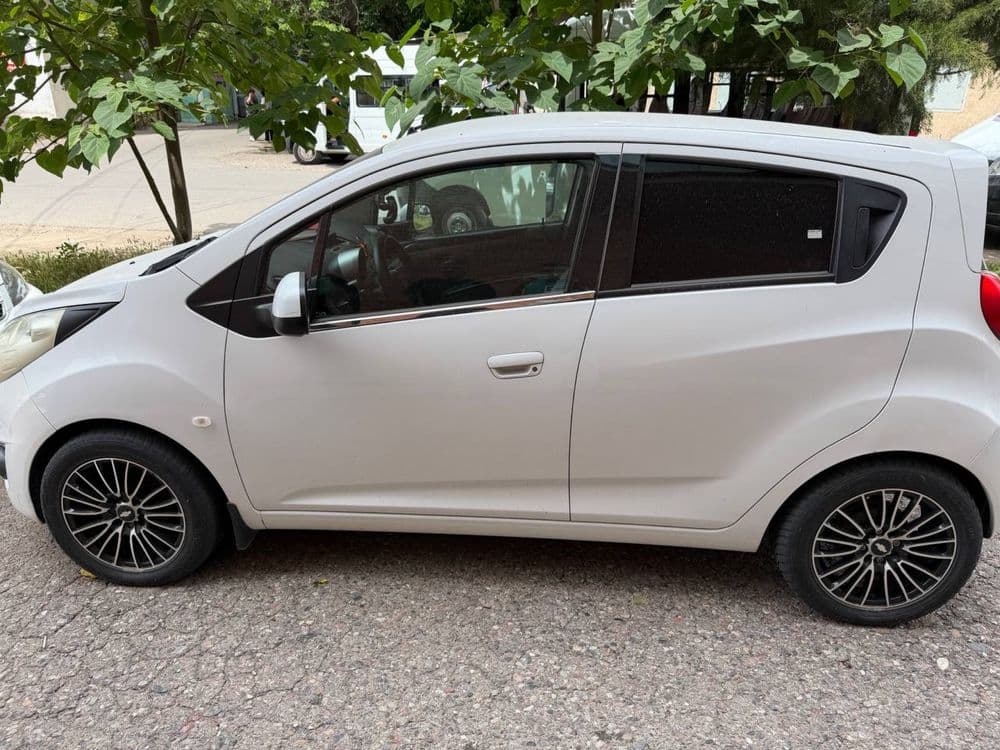 Chevrolet Spark 2015 srochno sotiladi — 4