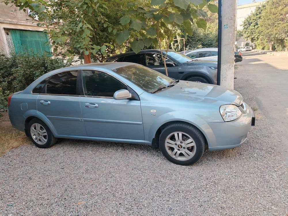 Chevrolet Lacetti 1.6 — 1