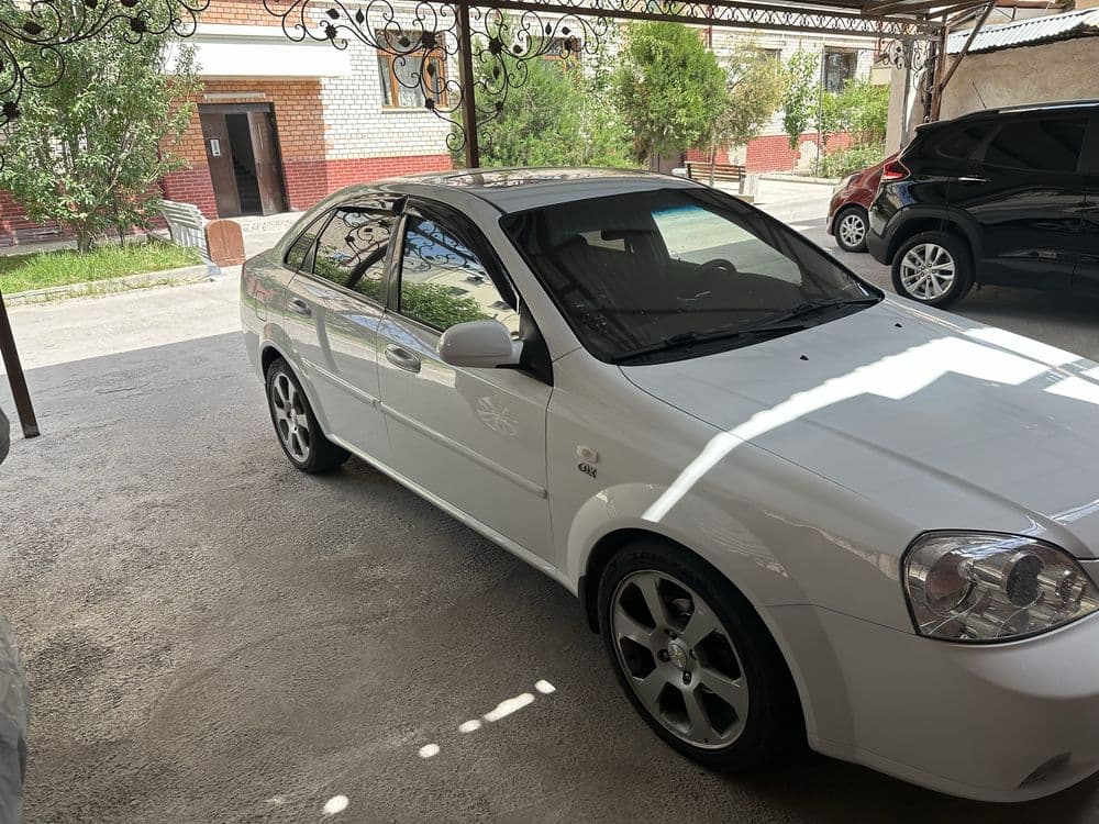 Lasetti. 2012. Metan gaz — 2