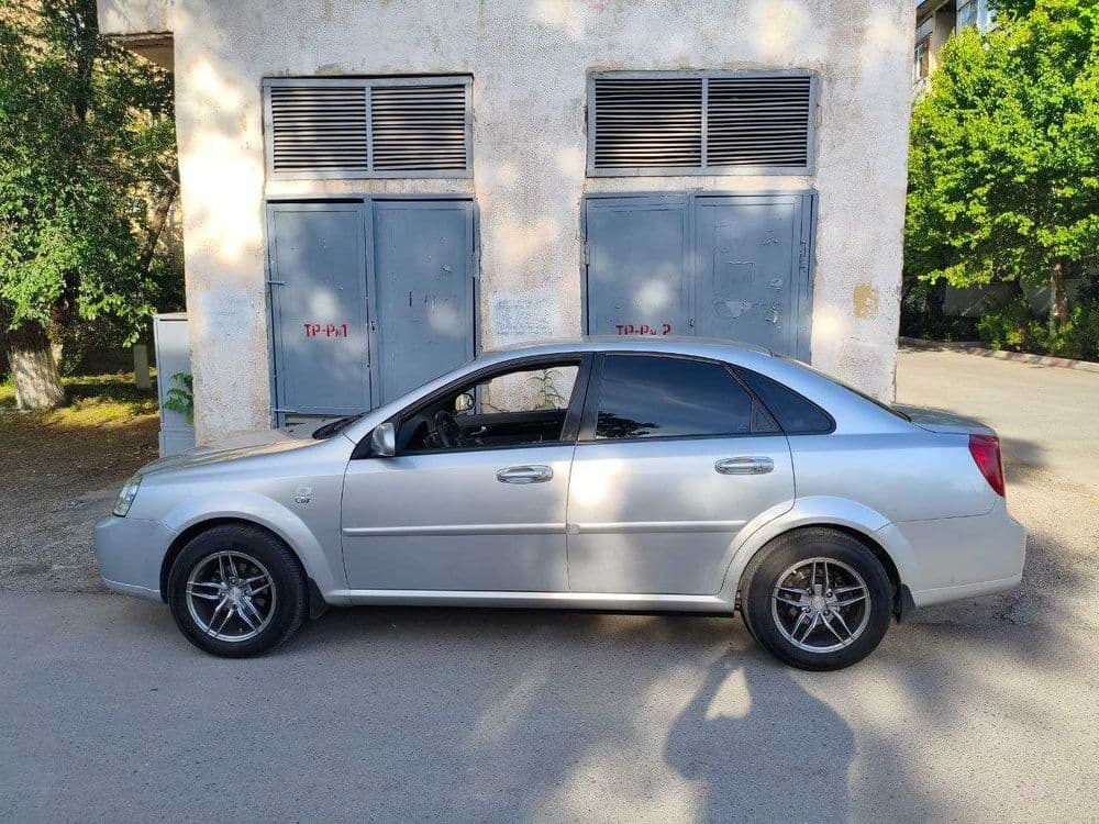 Chevrolet Lacetti 1.8 — 2
