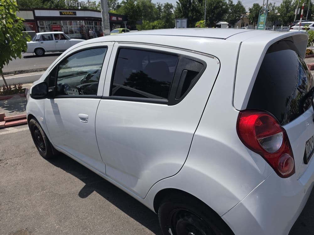 Siroshn sotlad spark 2022 yil gaz bor  1 petn bor — 1
