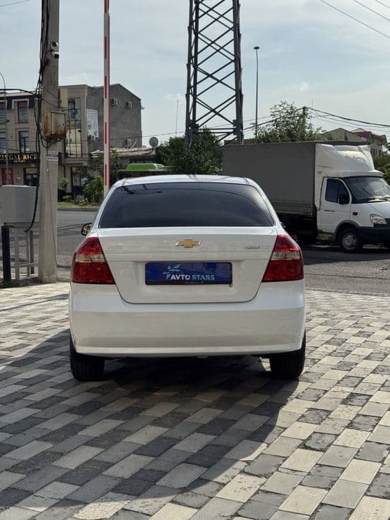Nexia 3 2021 yil rangi oq kraska toza mexanika polni shumka bogan — 2