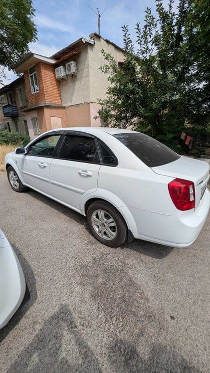 Lacetti 1.8 motor 2011 — 1
