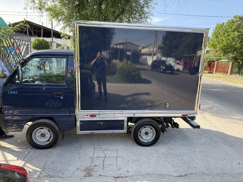 Mashina chevrolet labo — 1