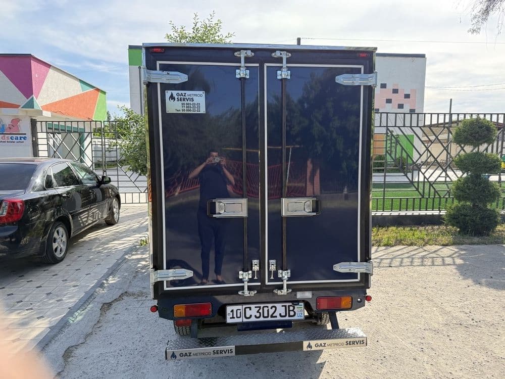 Mashina chevrolet labo — 2