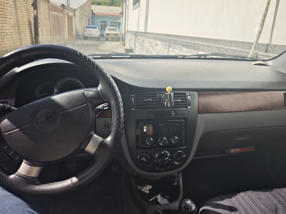 Chevrolet Lacetti 1.8 — 3