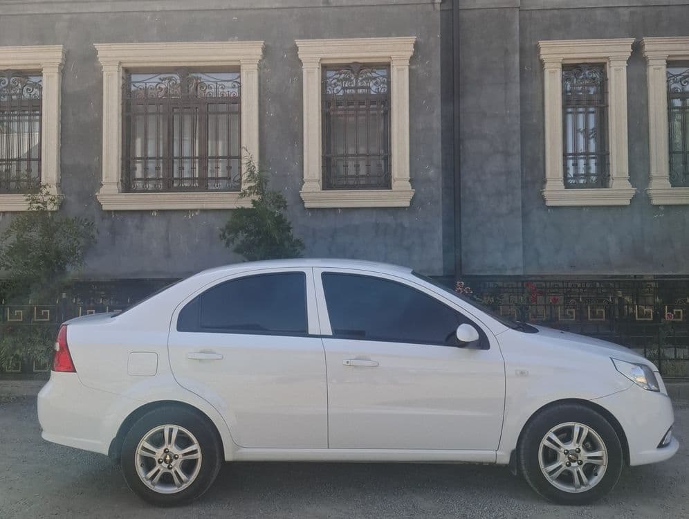 Nexia 3 avtomat sotiladi — 3
