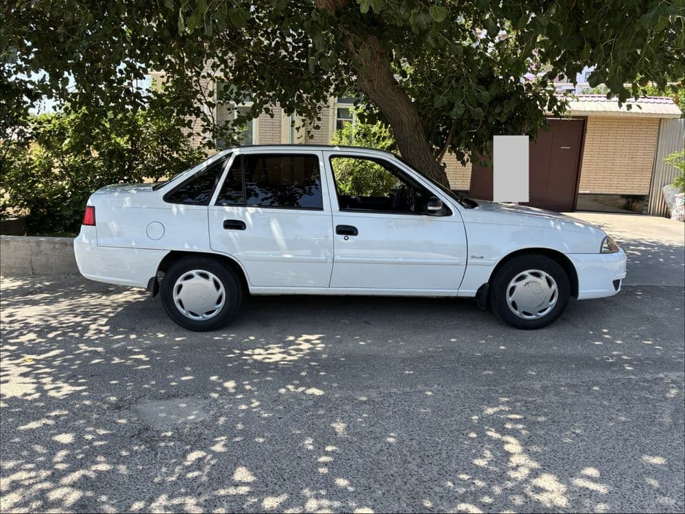 Nexia 2  1.6 dohc — 3