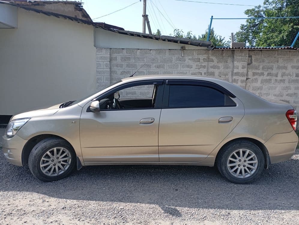 Срочно продается Chevrolet Cobalt 4 позиция в хорошем состоянии. — 1