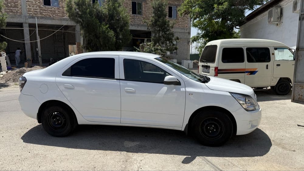 chevrolet cobalt — 2