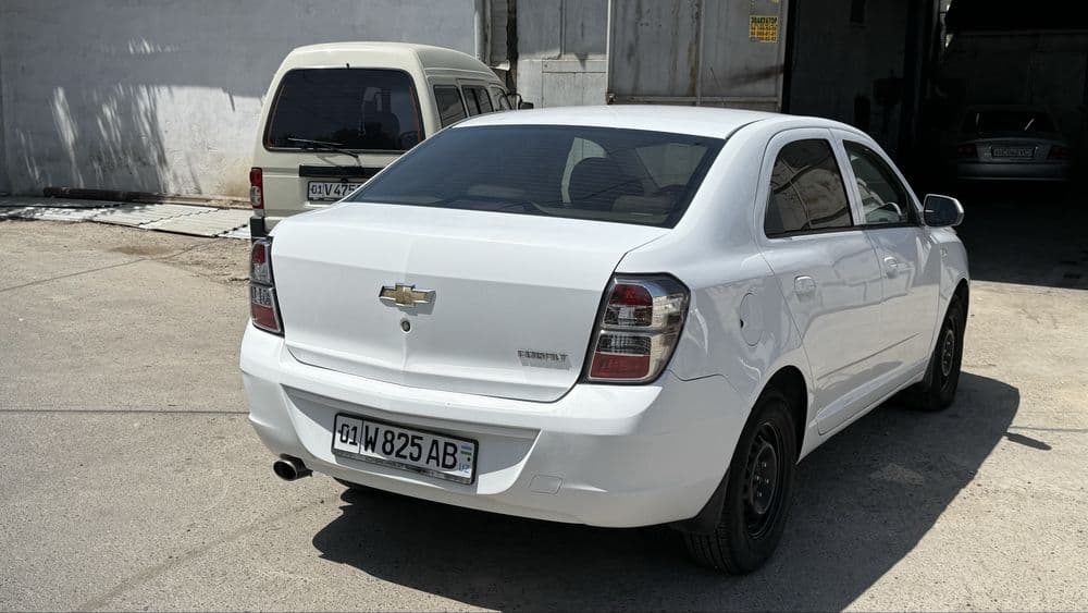 chevrolet cobalt — 3