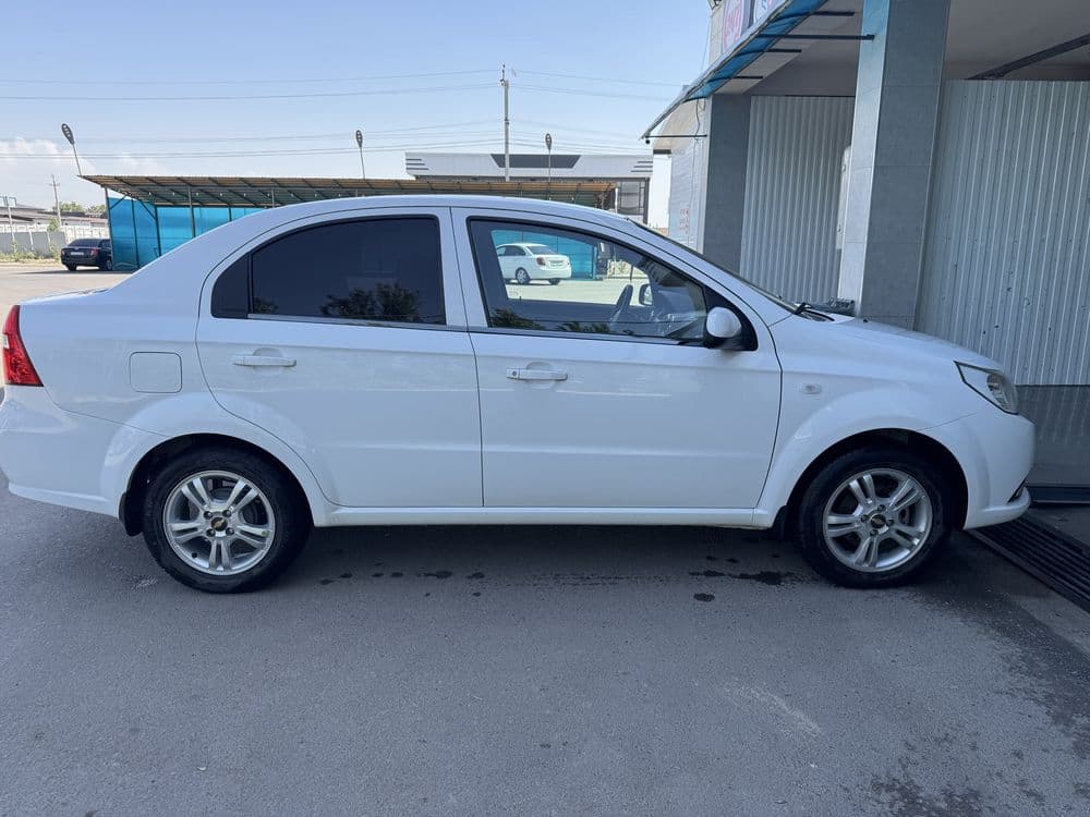 Nexia 3 2022 avtomat 82300km oq