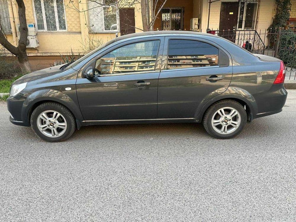 Nexia 3 avtomat sotiladi — 2