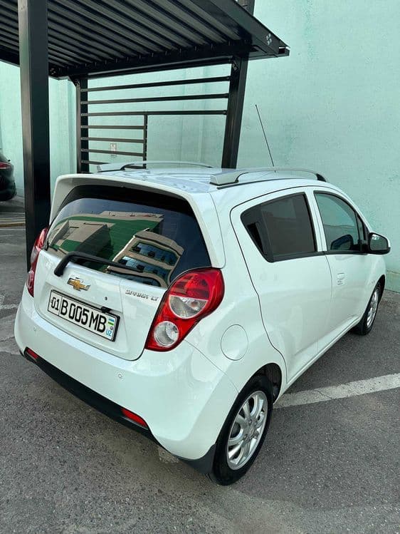 Chevrolet Spark 2022 — 4