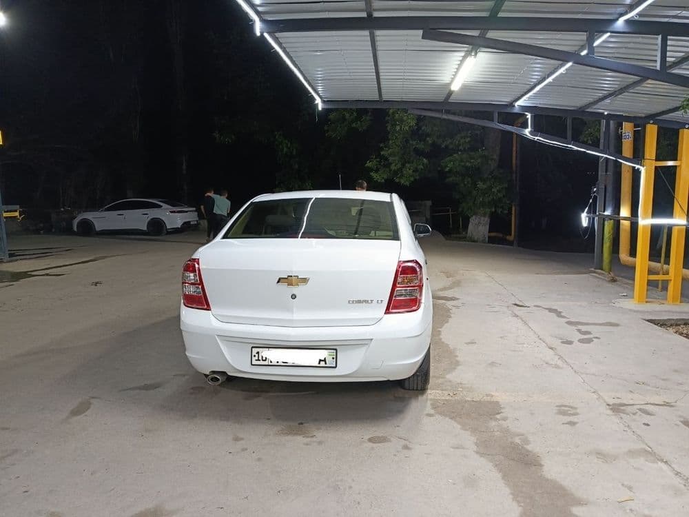 Chevrolet cobalt 2020 2 position — 2