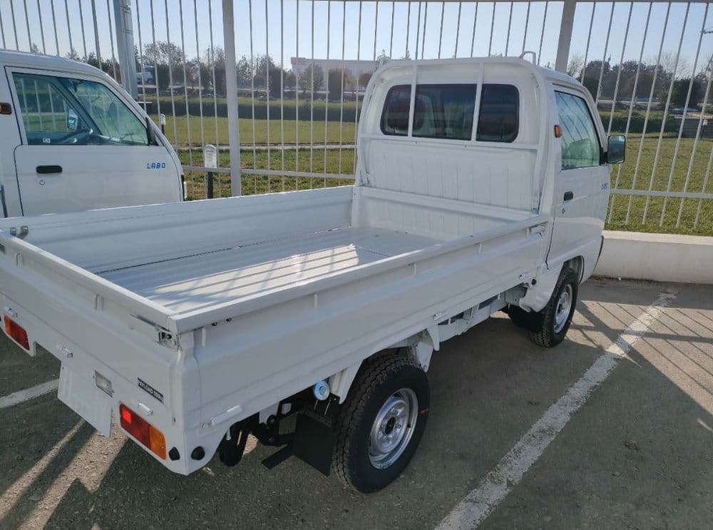 Chevrolet Labo, Damas — 3