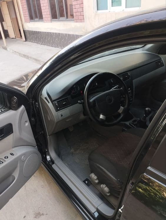 Chevrolet lacetti — 4