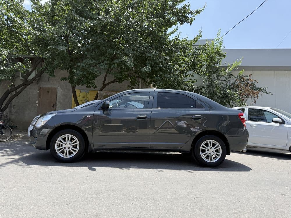 Chevrolet Cobalt — 4