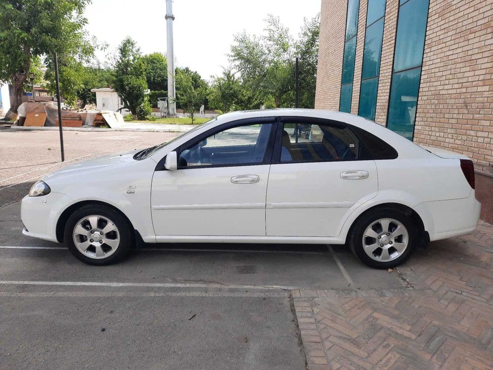 Chevrolet Lacetti 3 pozitsiya, 2019, 52000 km, Oq, 1 qo‘l, gazsiz — 3