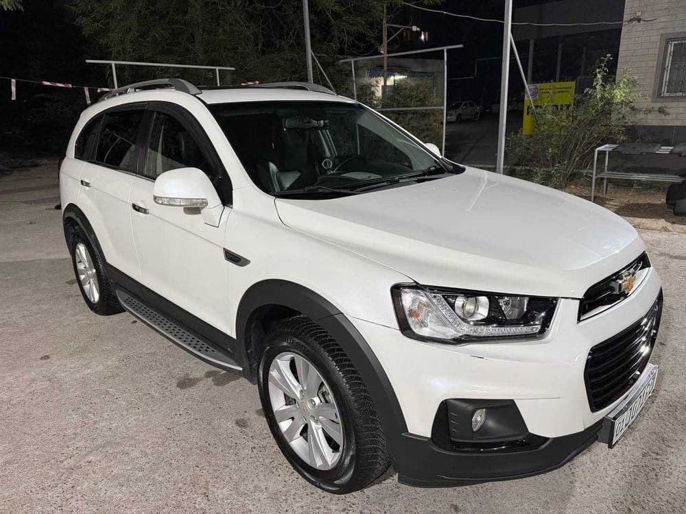 Chevrolet captiva 3 (4 qilinga) ho;ati yahshi bizin va gaz prapan — 4