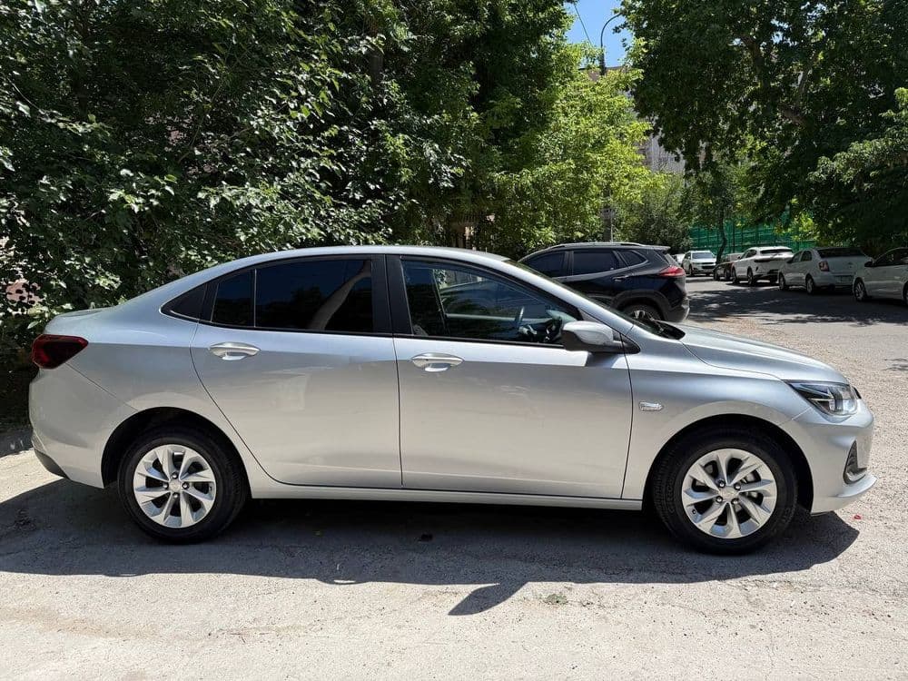 Onix LTZ 2024 kraskasi toza, 38300 yurgan — 1