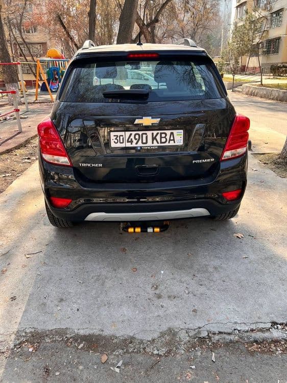 Tracker 1 premier — 2