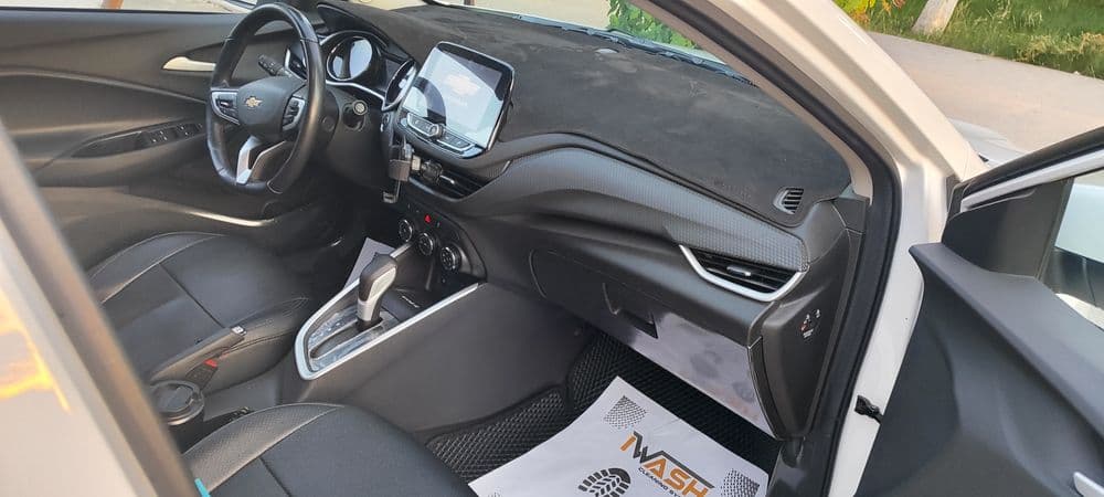Chevrolet Onix  LTZ — 3