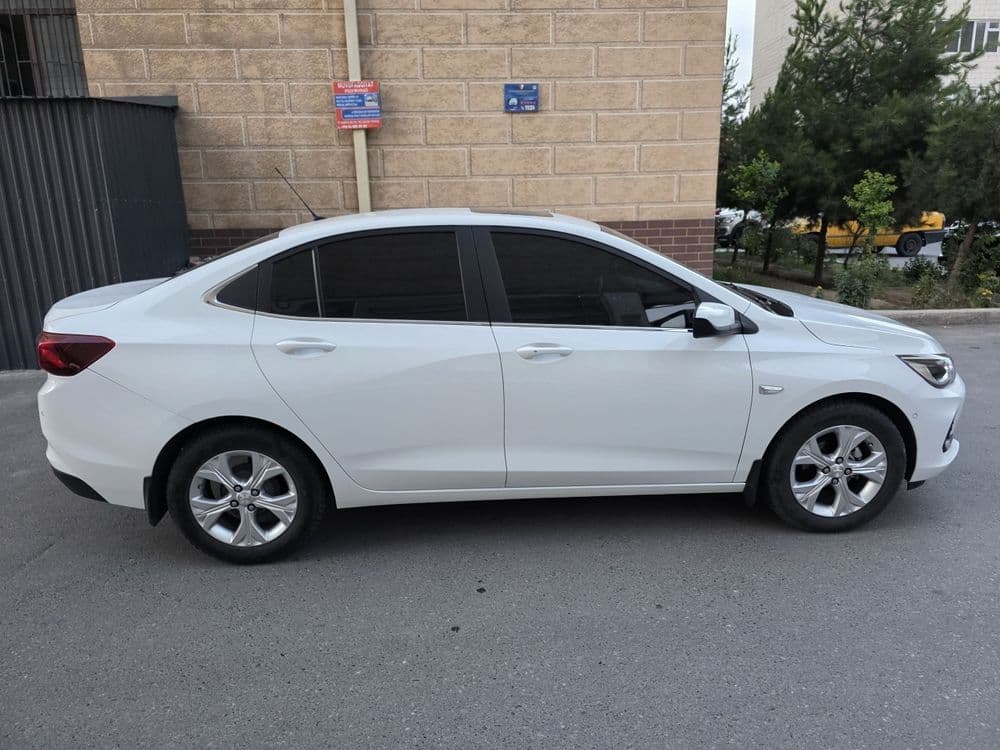 Onix Premier Plus — 3