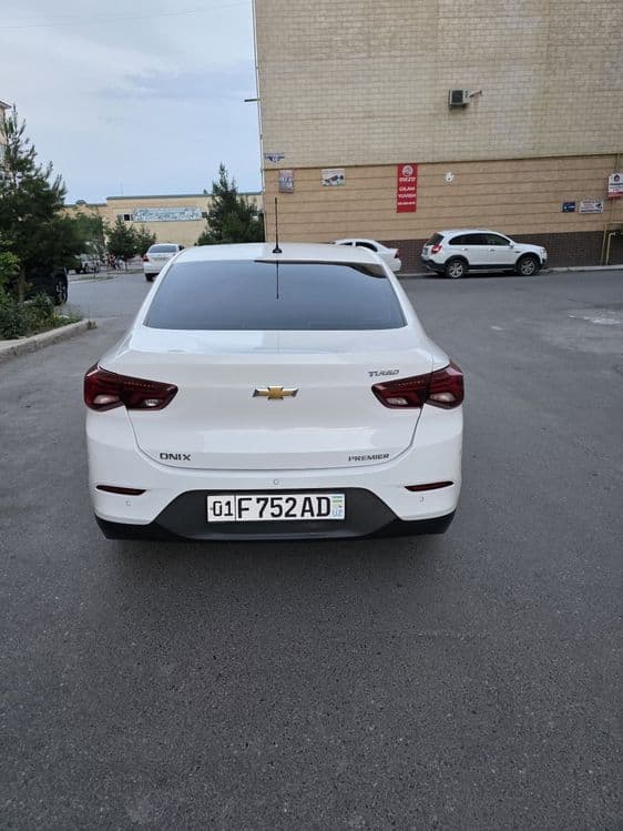 Onix Premier Plus — 4