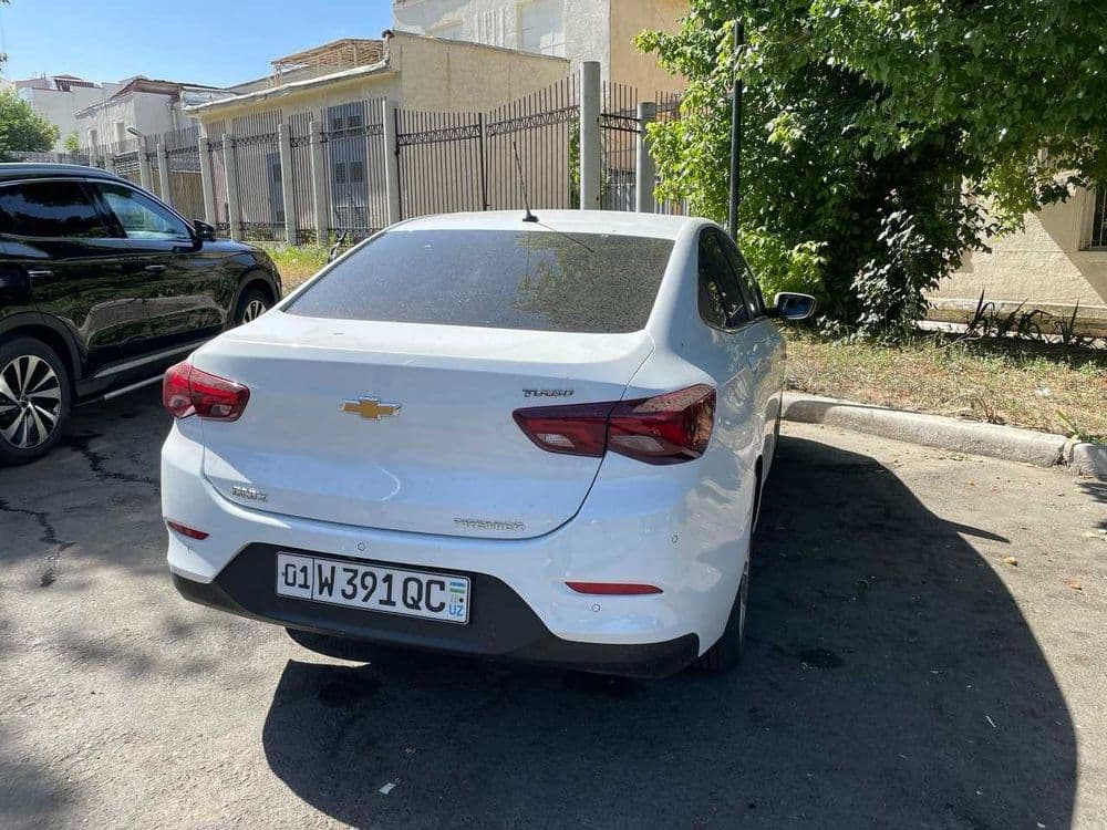 Onix Primier 2 Turbo AT Plus — 4