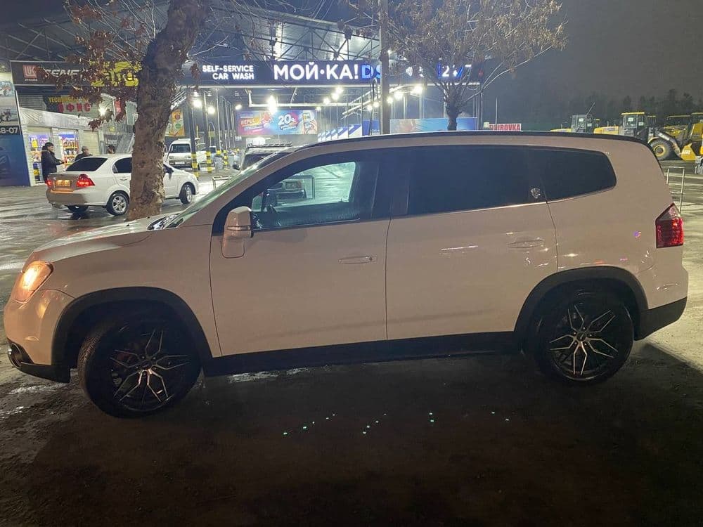 Chevrolet orlando — 6