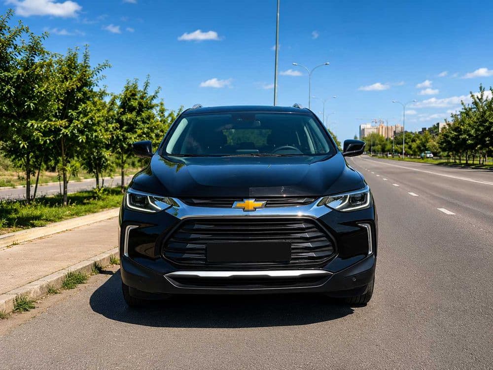 Tracker Premier Plus 2025 Black / 18000 km — 3