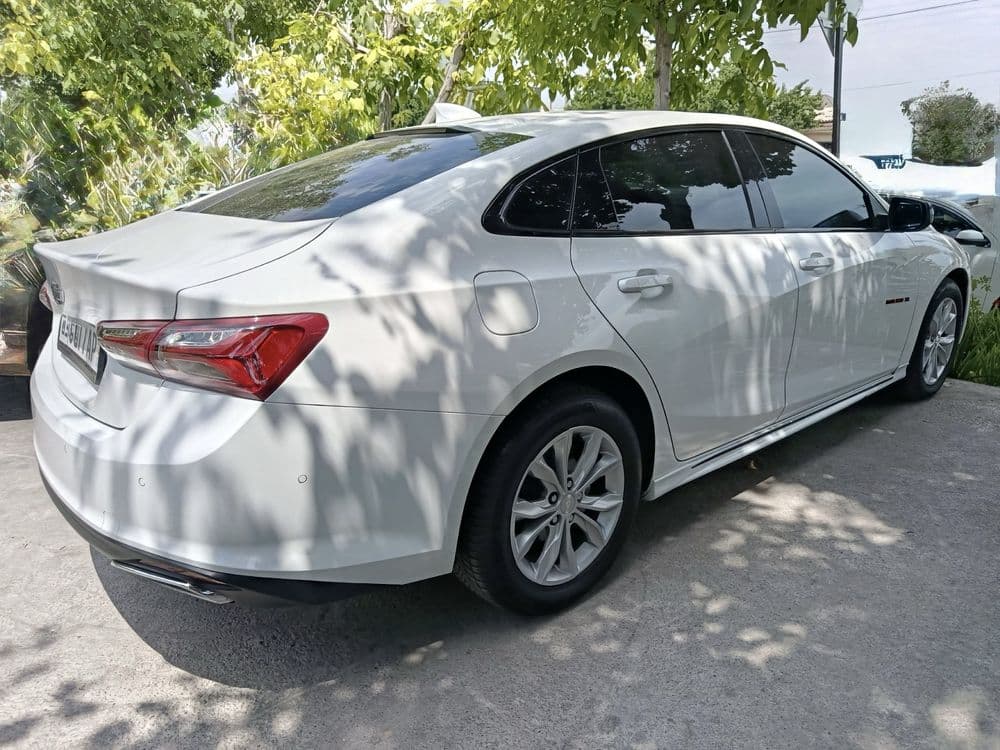 Chevrolet Malibu XL — 2