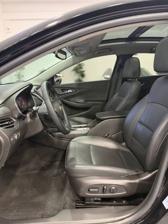 Chevrolet Malibu Premier — 4