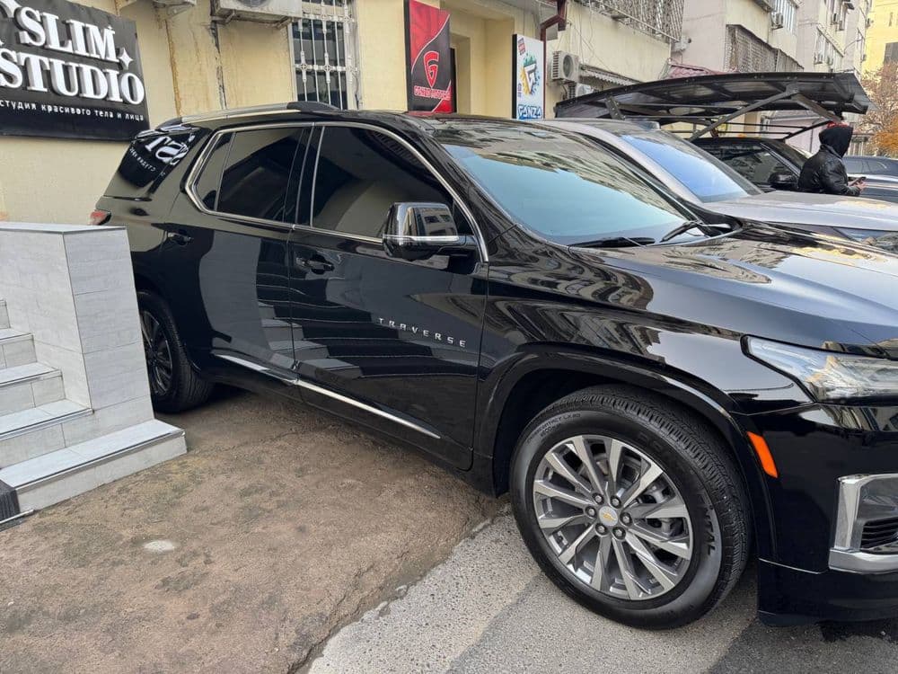 Продается Chevrolet Traverse Premier — 2