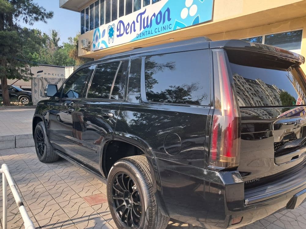 TAHOE 2021   yil — 4