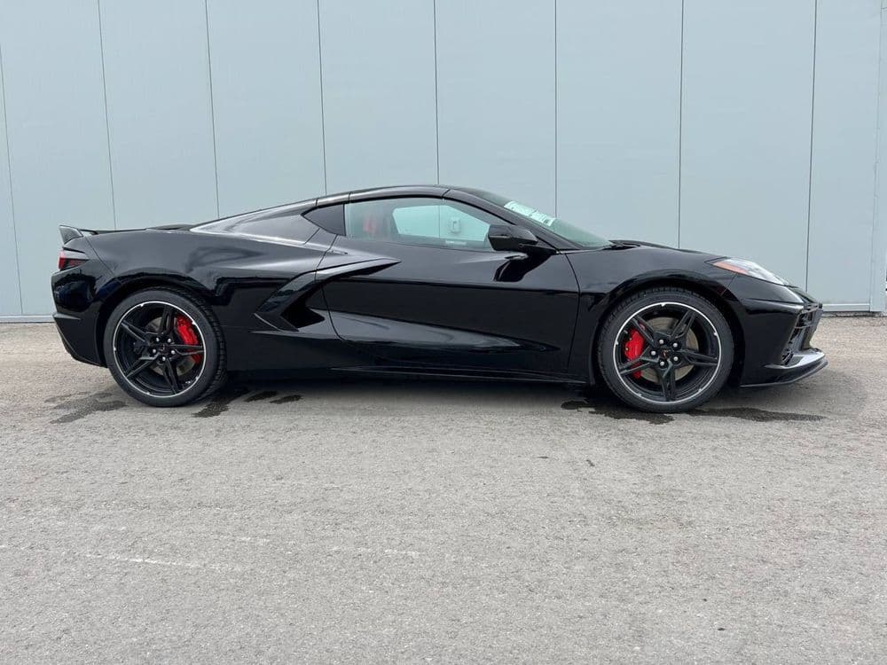 Chevrolet Corvette C8 Stingray — 2