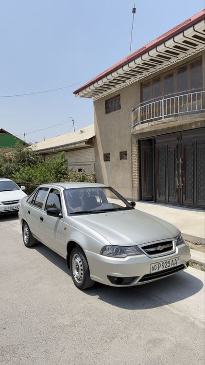 Nexia 2 Donc 23.000km 2009 — 4