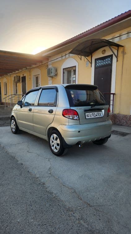 Mashina a'lo 2005 yil — 4