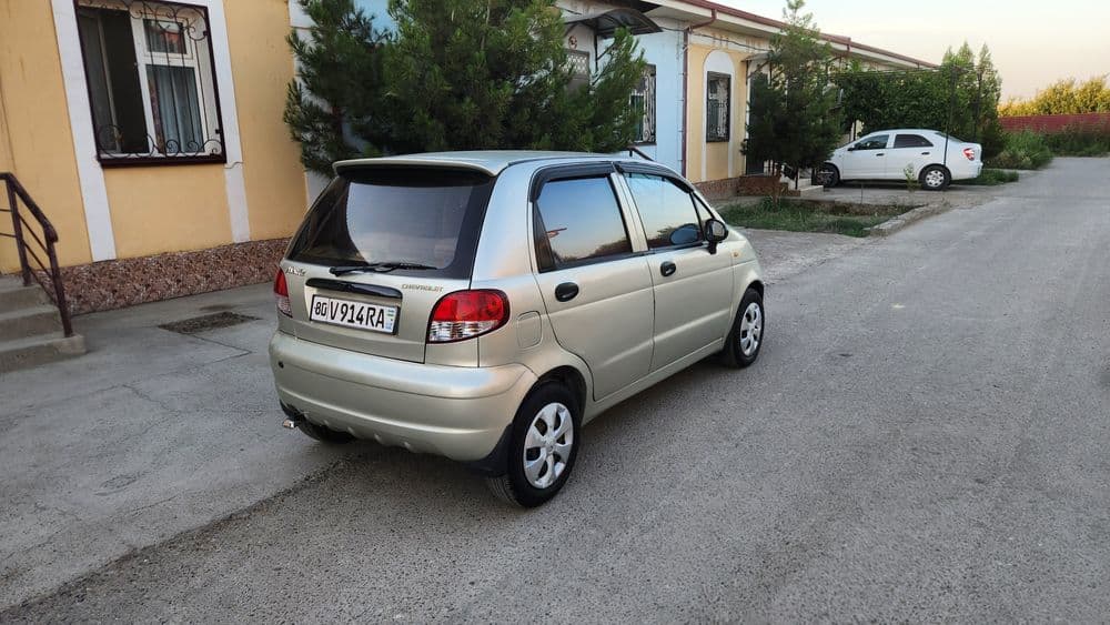 Mashina a'lo 2005 yil — 5