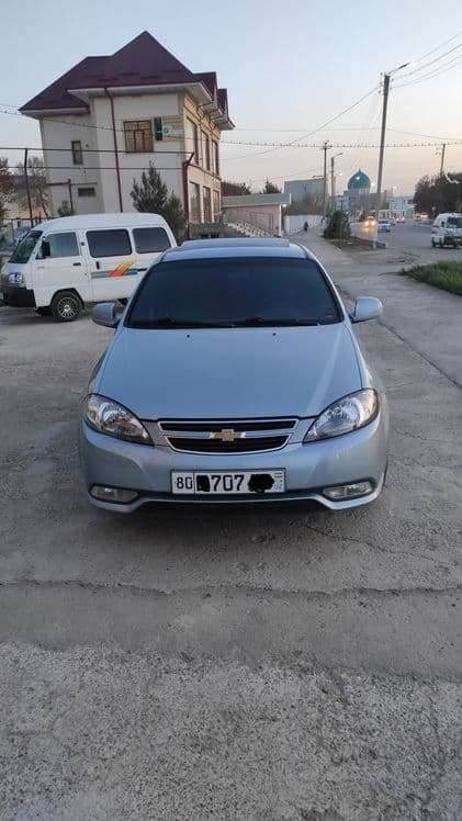Gentra сотилади, бензинда, пробег 92300км пробег не скручен. — 2