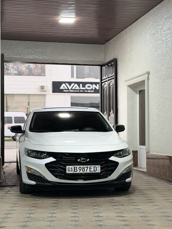 Автомобил сотилади — 1