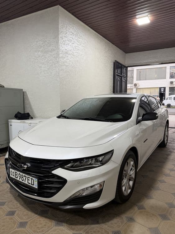Автомобил сотилади — 2