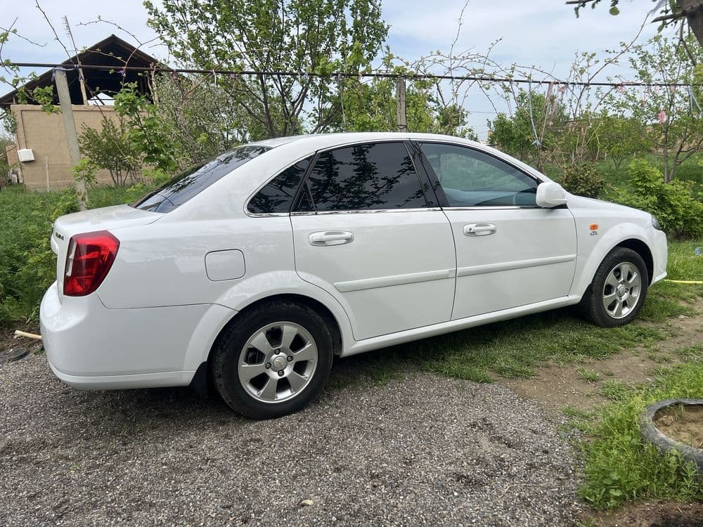 Chevrolet, gentra — 5